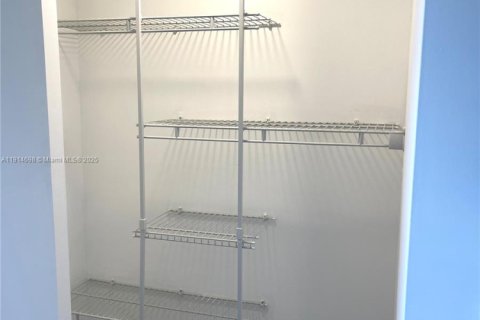 Copropriété à louer à Miami Beach, Floride: 2 chambres, 89.19 m2 № 1970382 - photo 9