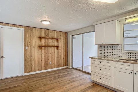 Casa en venta en New Port Richey, Florida, 2 dormitorios, 87.33 m2 № 1824346 - foto 11