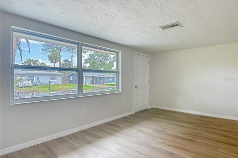 Casa en venta en New Port Richey, Florida, 2 dormitorios, 87.33 m2 № 1824346 - foto 8