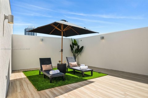 Condo in Miami Beach, Florida, 3 bedrooms  № 2082134 - photo 27