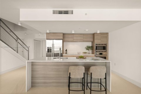 Condo in Miami Beach, Florida, 3 bedrooms  № 2082134 - photo 8