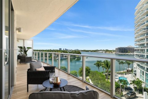 Condo in Miami Beach, Florida, 3 bedrooms  № 2082134 - photo 26
