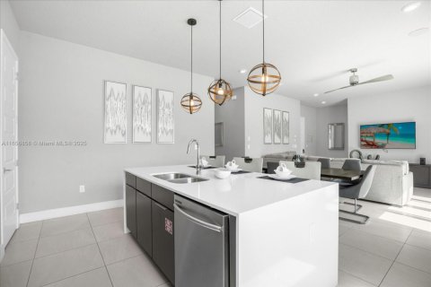 Copropriété à vendre à Kissimmee, Floride: 3 chambres № 2061538 - photo 4