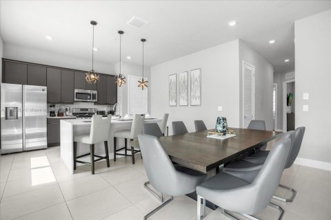 Condo à Kissimmee, Floride, 3 chambres  № 2061538
