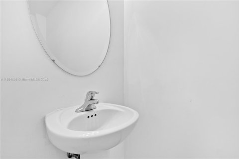 Купить таунхаус в Хомстед, Флорида 4 спальни, 175.31м2, № 1947446 - фото 18