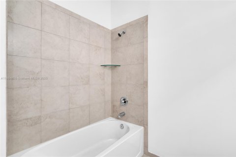 Купить таунхаус в Хомстед, Флорида 4 спальни, 175.31м2, № 1947446 - фото 15