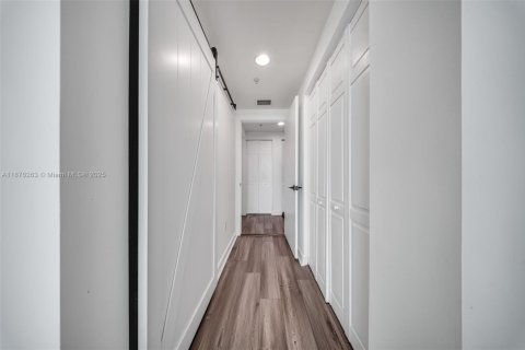 Купить кондоминиум в Майами, Флорида 1 спальня, 64.29м2, № 1927067 - фото 26