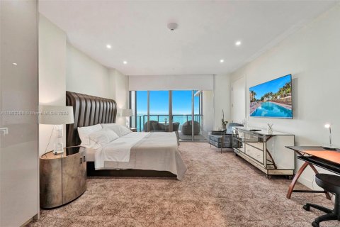 Condo in Bal Harbour, Florida, 2 bedrooms  № 2023164 - photo 29