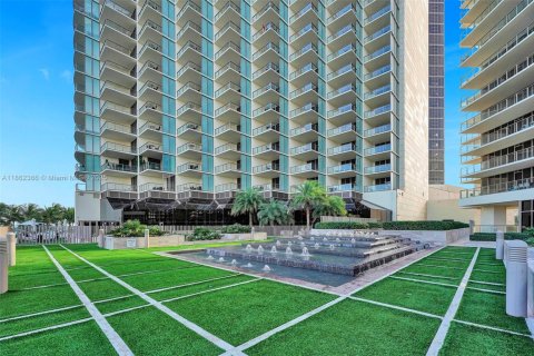 Condo in Bal Harbour, Florida, 2 bedrooms  № 2023164 - photo 3