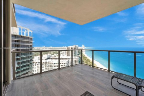 Condo in Bal Harbour, Florida, 2 bedrooms  № 2023164 - photo 24