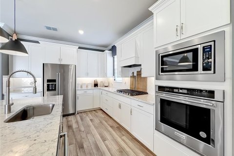 Casa en venta en Orlando, Florida, 6 dormitorios, 413.32 m2 № 2386131 - foto 15