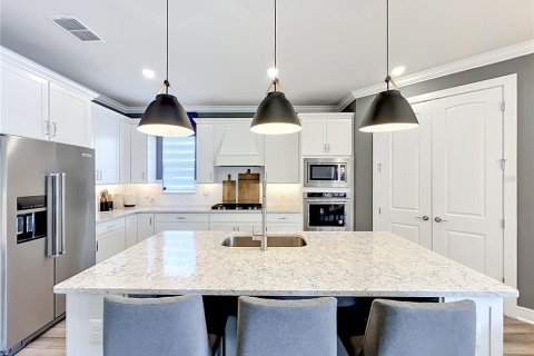 Casa en venta en Orlando, Florida, 6 dormitorios, 413.32 m2 № 2386131 - foto 13