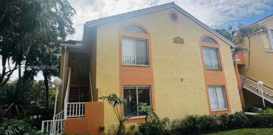 Кондоминиум с 2 спальнями в Корал-Спрингс, Флорида № 2005371