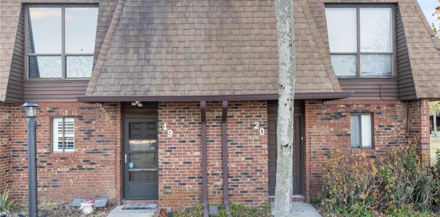 Townhouse in Lakeland, Florida 2 bedrooms, 107.58 sq.m. № 2095422