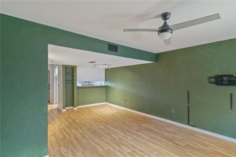 Townhouse in Lakeland, Florida 2 bedrooms, 107.58 sq.m. № 2095422 - photo 7