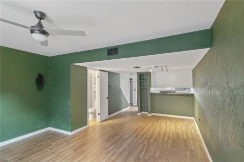 Townhouse in Lakeland, Florida 2 bedrooms, 107.58 sq.m. № 2095422 - photo 9