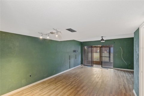Townhouse in Lakeland, Florida 2 bedrooms, 107.58 sq.m. № 2095422 - photo 8