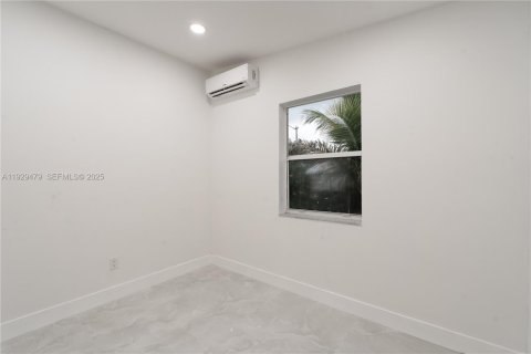 Купить виллу или дом в Помпано-Бич, Флорида 3 спальни, 113.9м2, № 1988502 - фото 20