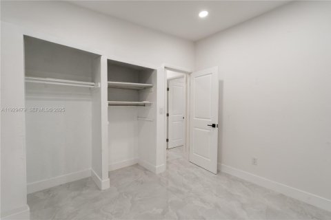 Купить виллу или дом в Помпано-Бич, Флорида 3 спальни, 113.9м2, № 1988502 - фото 17