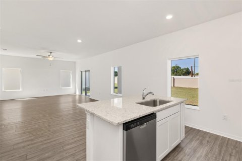 Villa ou maison à vendre à Winter Haven, Floride: 5 chambres, 208.47 m2 № 1717077 - photo 7