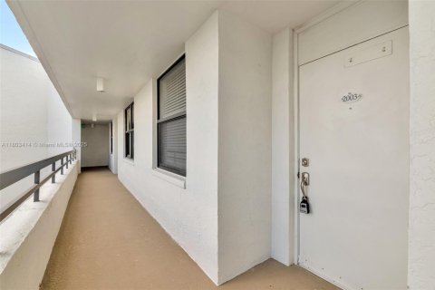 Condo in Jensen Beach, Florida, 2 bedrooms № 2018591 - photo 3