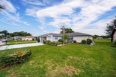 House in Port Richey, Florida 2 bedrooms, 135.08 sq.m. № 1906287 - photo 4