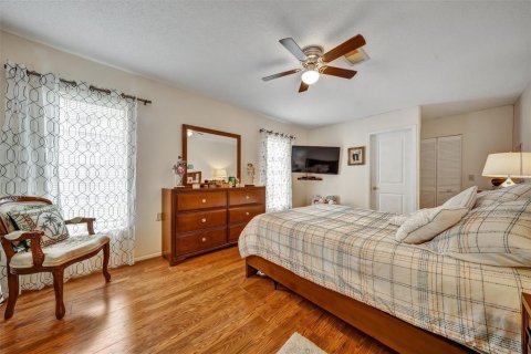 House in Port Richey, Florida 2 bedrooms, 135.08 sq.m. № 1906287 - photo 24
