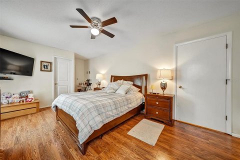 House in Port Richey, Florida 2 bedrooms, 135.08 sq.m. № 1906287 - photo 25