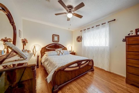 House in Port Richey, Florida 2 bedrooms, 135.08 sq.m. № 1906287 - photo 29