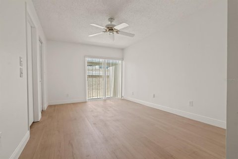 Condominio en venta en Palm Harbor, Florida, 1 dormitorio, 75.62 m2 № 1881444 - foto 15