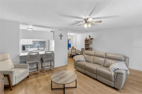 Condo in Tampa, Florida, 2 bedrooms  № 2104763 - photo 6