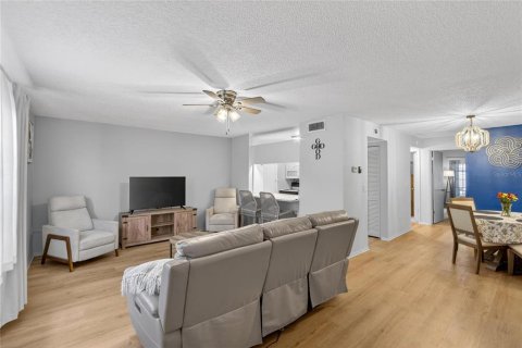 Condo in Tampa, Florida, 2 bedrooms  № 2104763 - photo 3
