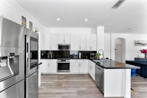 Villa ou maison à vendre à Pembroke Pines, Floride: 4 chambres, 240.62 m2 № 2083424 - photo 15