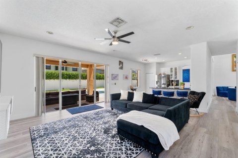 Villa ou maison à vendre à Pembroke Pines, Floride: 4 chambres, 240.62 m2 № 2083424 - photo 22