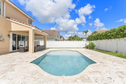 Villa ou maison à vendre à Pembroke Pines, Floride: 4 chambres, 240.62 m2 № 2083424 - photo 5