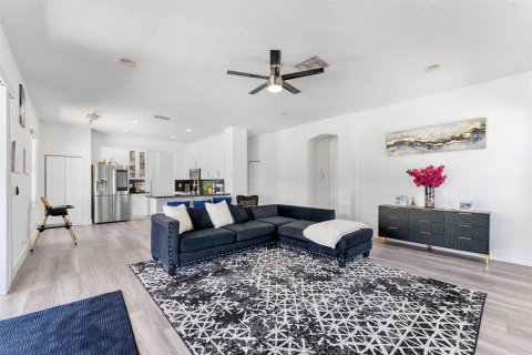Villa ou maison à vendre à Pembroke Pines, Floride: 4 chambres, 240.62 m2 № 2083424 - photo 24