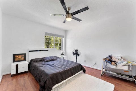 Villa ou maison à vendre à Pembroke Pines, Floride: 4 chambres, 240.62 m2 № 2083424 - photo 28