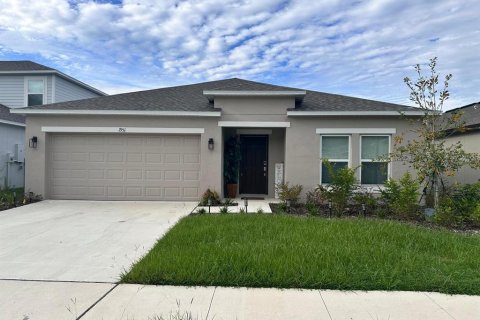 Villa ou maison à louer à Lakeland, Floride: 4 chambres, 183.39 m2 № 1904905 - photo 1