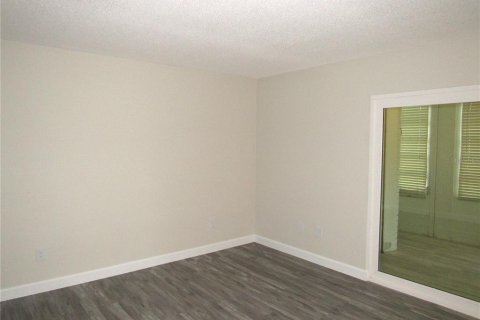 Condo in Punta Gorda, Florida, 2 bedrooms  № 2233784 - photo 6