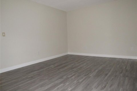 Condo in Punta Gorda, Florida, 2 bedrooms  № 2233784 - photo 5