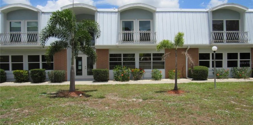 Condo in Punta Gorda, Florida, 2 bedrooms  № 2233784