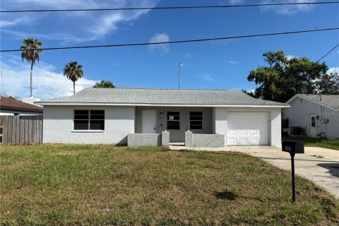 Casa en Hudson, Florida 3 dormitorios, 136.94 m2 № 2385862