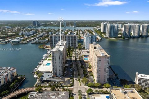 Copropriété à vendre à Sunny Isles Beach, Floride: 55.28 m2 № 1936065 - photo 8