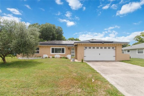 House in Winter Park, Florida 3 bedrooms, 128.21 sq.m. № 2279865