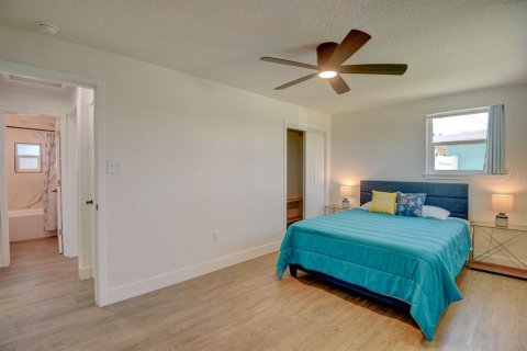 House in Ormond Beach, Florida 2 bedrooms, 88.72 sq.m. № 2237848 - photo 10