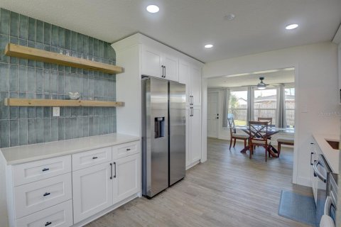 House in Ormond Beach, Florida 2 bedrooms, 88.72 sq.m. № 2237848 - photo 7