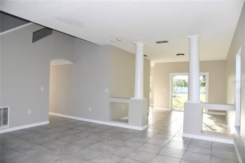 Casa en alquiler en Kissimmee, Florida, 4 dormitorios, 256.69 m2 № 1840409 - foto 8
