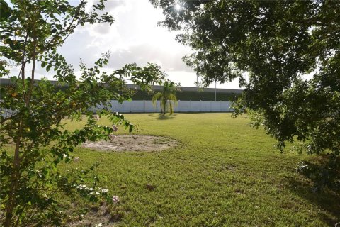 Casa en alquiler en Kissimmee, Florida, 4 dormitorios, 256.69 m2 № 1840409 - foto 23