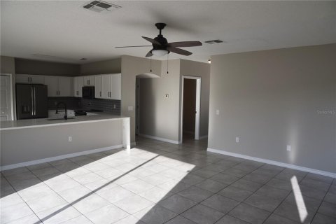 Casa en alquiler en Kissimmee, Florida, 4 dormitorios, 256.69 m2 № 1840409 - foto 5