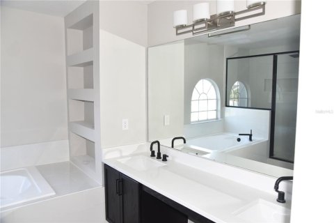 Casa en alquiler en Kissimmee, Florida, 4 dormitorios, 256.69 m2 № 1840409 - foto 12